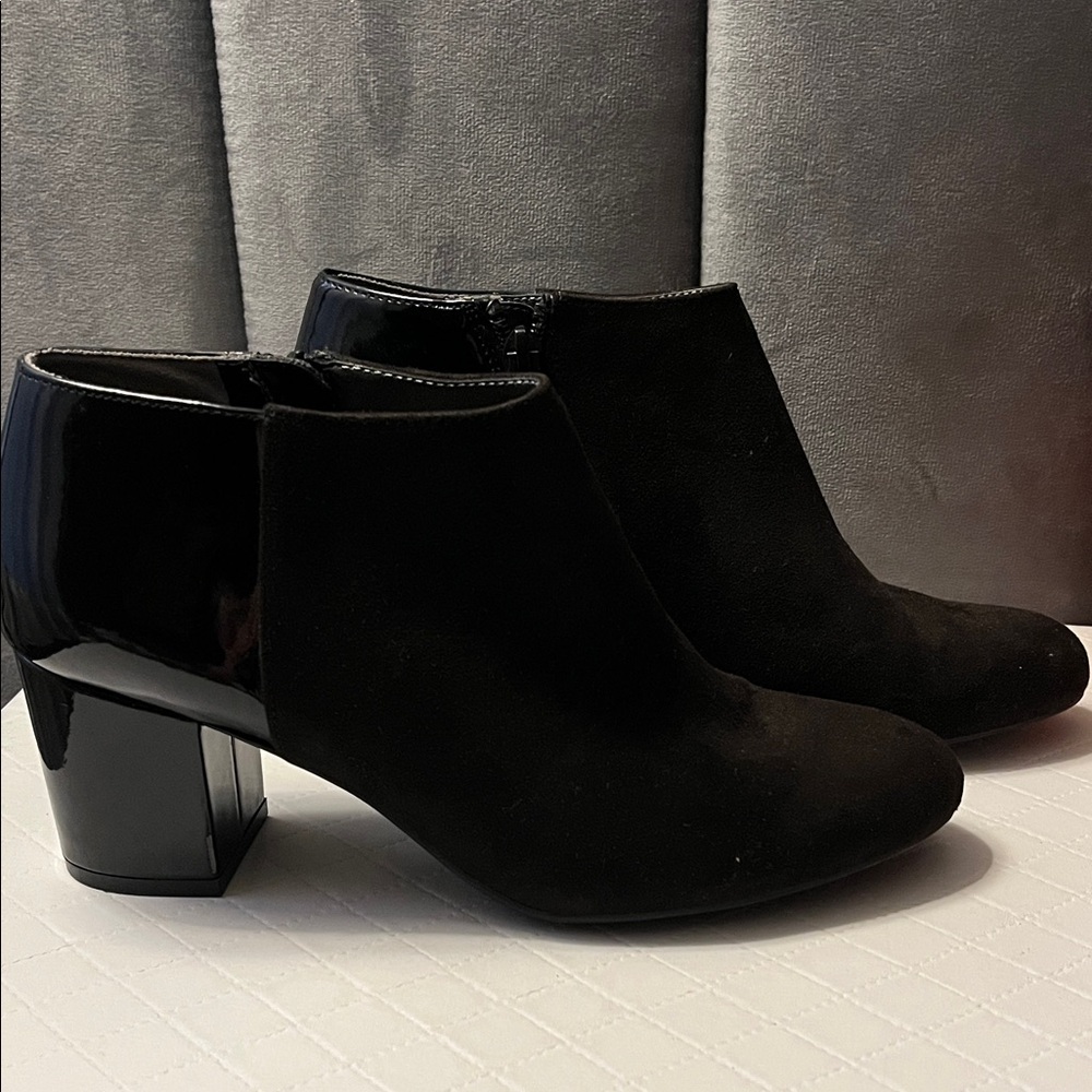 Life stride Elegant Black Ankle Boots